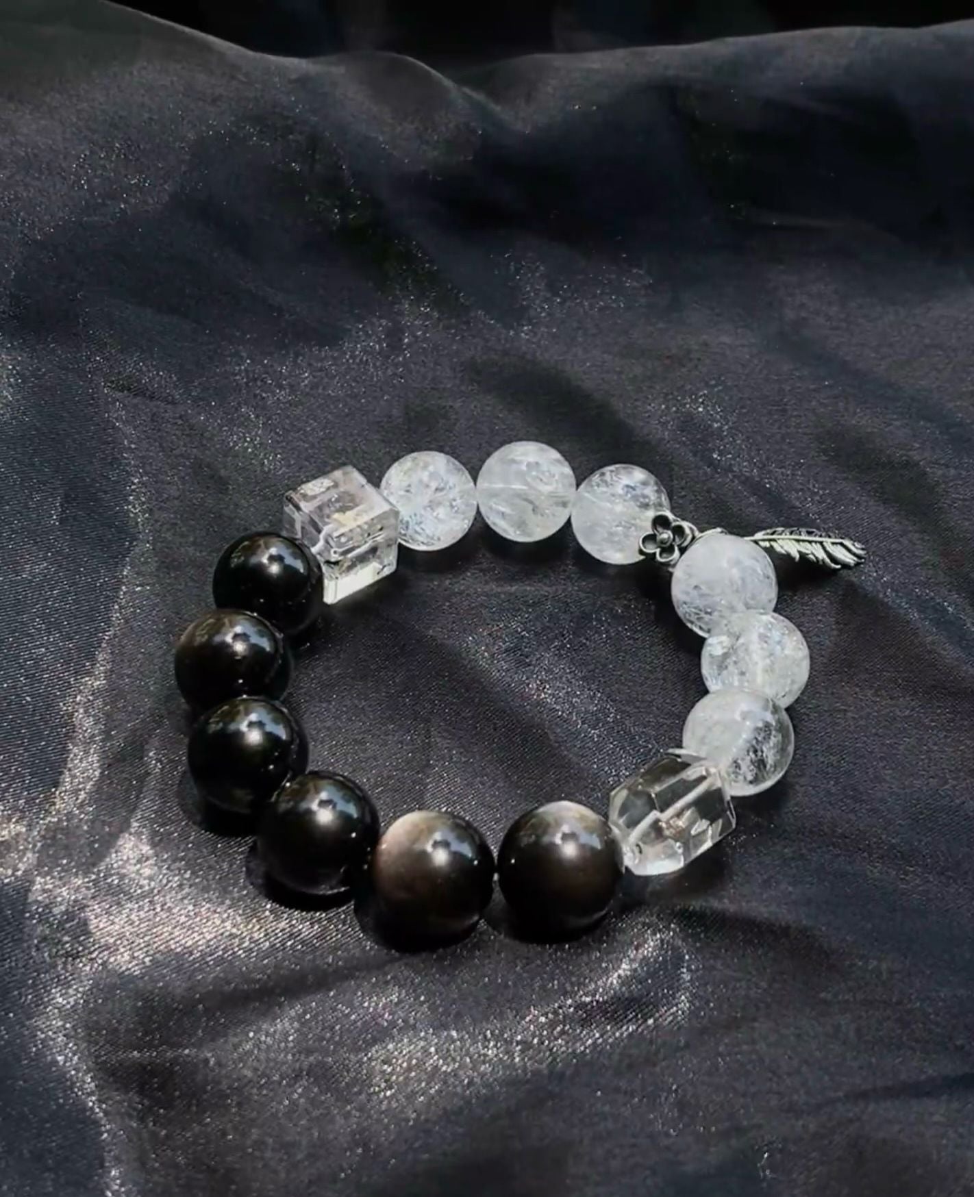 Tailored according to your birth date, it will make your career better and better, and your cooperation smoother事业